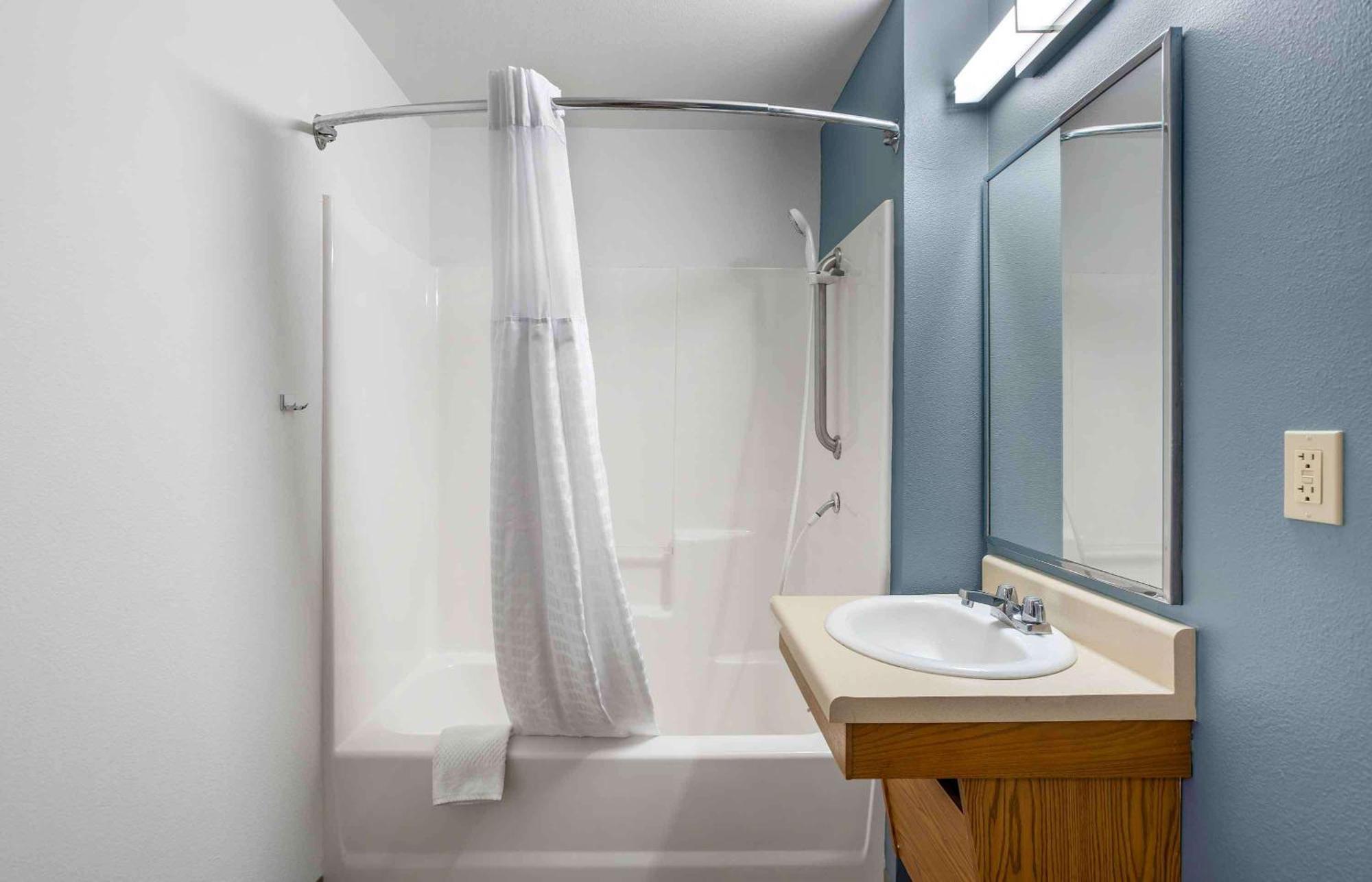 Extended Stay America Select Suites - Kalamazoo - West Esterno foto