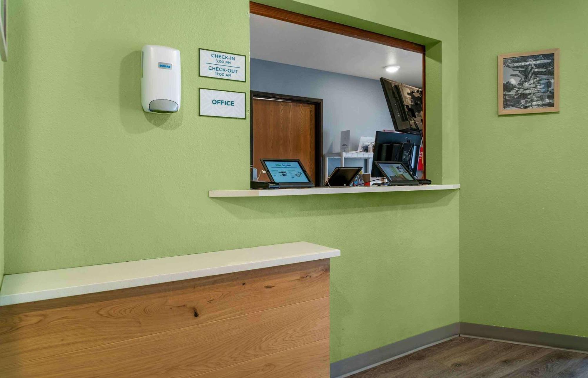 Extended Stay America Select Suites - Kalamazoo - West Esterno foto